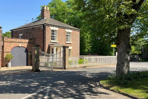 High Street, Moulton, PE12 6NL 4 bed detached house for sale
