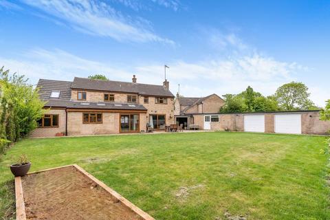 Heath Close, Banbury OX15 5 bed detached house for sale