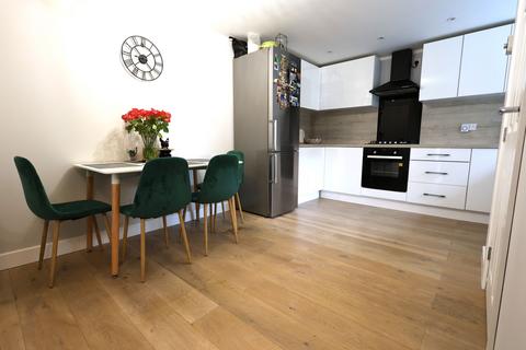 Arabis Place, Basildon 2 bed terraced house for sale