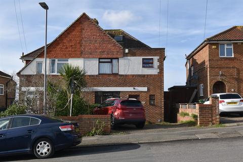 Parker Road, Hastings 3 bed semi