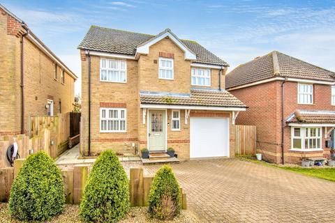 Valley Way, Fakenham 4 bed detached house for sale