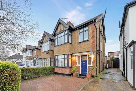 Redhill Drive, Edgware, HA8 4 bed semi