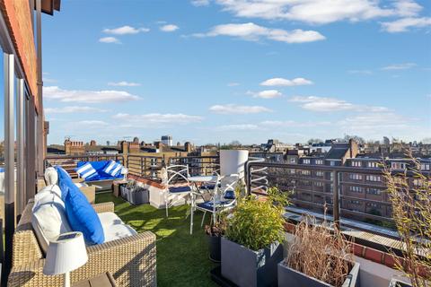 Huntsmore House, Pembroke Road... 1 bed flat for sale