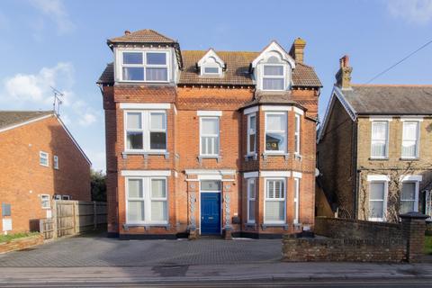 St. Peters Road, Broadstairs, CT10 2 bed flat for sale