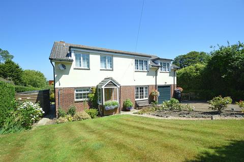 POPULAR VILLAGE LOCATION * WHITWELL 4 bed detached house for sale