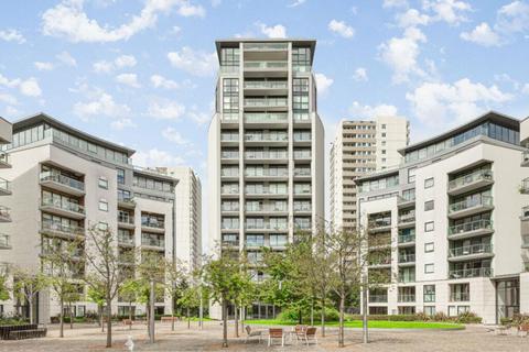 Brentford TW8 3 bed apartment for sale
