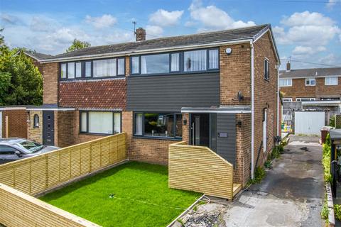 Littlefield Grove, Ossett WF5 3 bed semi