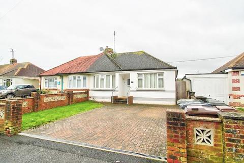Northern Avenue, Polegate BN26 2 bed semi
