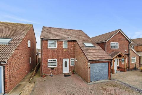 Jordans Lane East, Eastbourne BN22 4 bed detached house for sale