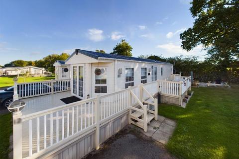 Cathedral View, Newark Road, Lincoln 2 bed park home for sale