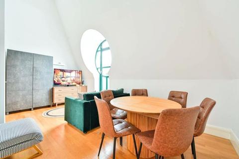 West Block, Forum Magnum Square... 2 bed penthouse for sale