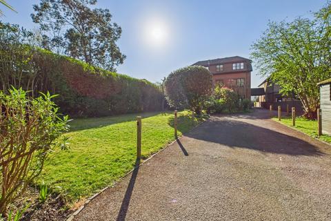 Winchester Road, Southampton SO16 1 bed flat for sale
