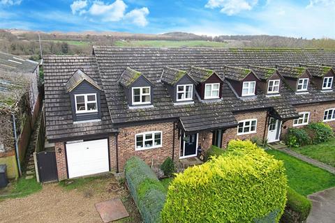 Garden Terrace, Chapmore End SG12 4 bed end of terrace house for sale