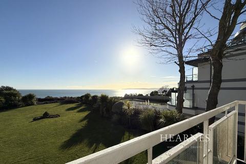 Grove Road, East Cliff, Bournemouth, BH1 3 bed apartment for sale