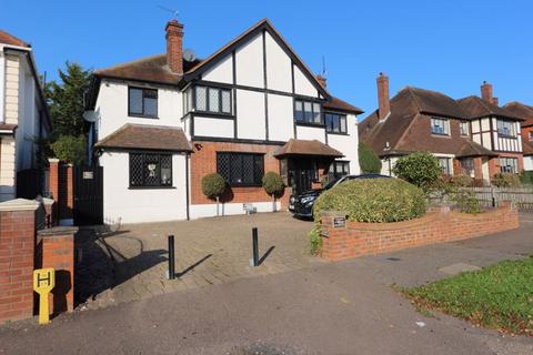 Daleside Gardens, Chigwell IG7 5 bed detached house for sale