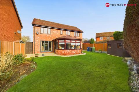 Teversham Way, St. Neots PE19 4 bed detached house for sale