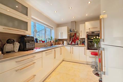 Brackendene, Bristol BS32 4 bed detached house for sale