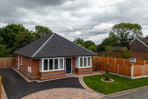 Love Lane, Walsall WS6 3 bed detached bungalow for sale