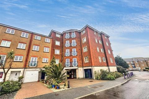 St. Kitts Drive, Eastbourne 2 bed flat for sale
