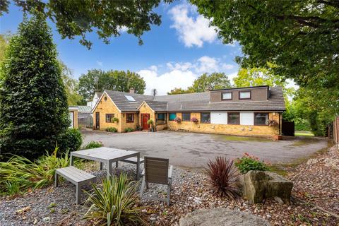 Broadway Road, Surrey GU20 6 bed detached house for sale