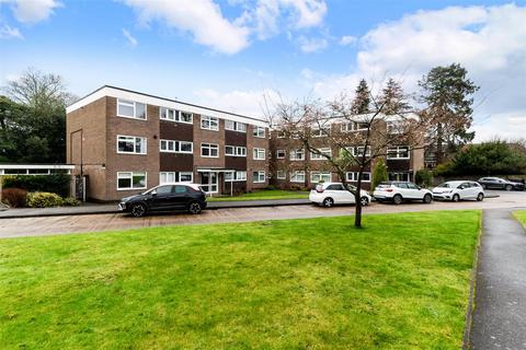 Downs Hill Road, Epsom 2 bed flat for sale