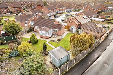 Tiverton Close, Widnes WA8 2 bed detached bungalow for sale