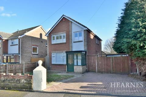 New Road, Bournemouth, BH10 3 bed detached house for sale