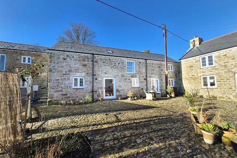4 Trelill Court, Trewennack TR13 3 bed barn conversion for sale