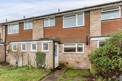 High Road, West Byfleet KT14 3 bed terraced house for sale