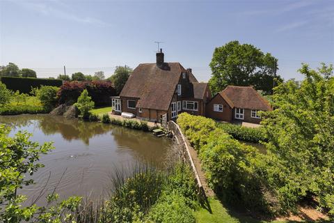 Collier Street, Marden 5 bed detached house for sale