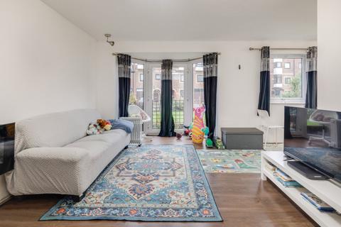 Barnfield Place, London 2 bed flat for sale