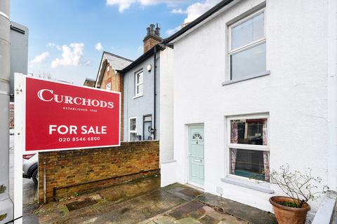 Cambridge Road, Kingston Upon Thames... 2 bed end of terrace house for sale