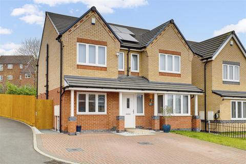 Westbury Mews, Nottingham NG5 4 bed detached house for sale