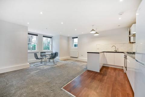 Surbiton Hill Park, Surbiton, KT5 4 bed flat for sale