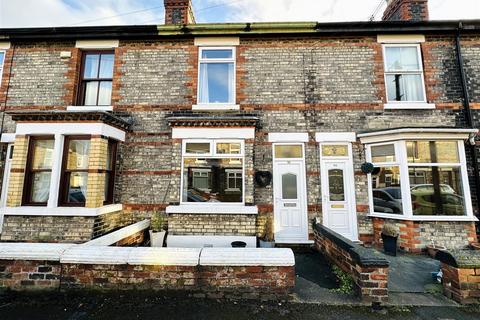 Newport Avenue, Selby 2 bed terraced house for sale