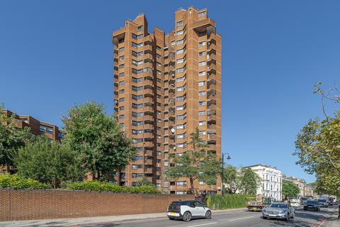 Blantyre Walk, Chelsea 2 bed apartment for sale