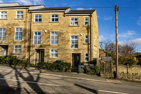 James Street, Thornton BD13 3 bed end of terrace house for sale