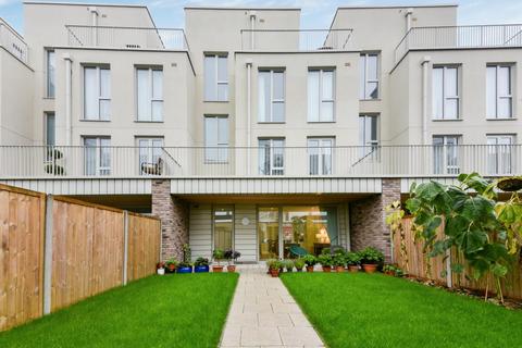 Starboard Way, Royal Wharf, London, E16 4 bed terraced house for sale