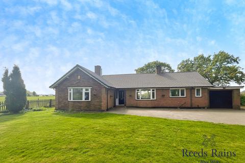 Byley Lane, Middlewich CW10 3 bed bungalow for sale