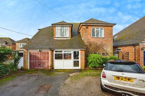 Ash Road, Kent DA3 3 bed detached house for sale