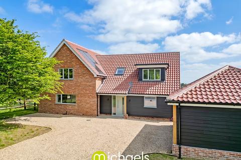 Harwich Road, Lawford, Manningtree, CO11 4 bed detached house for sale