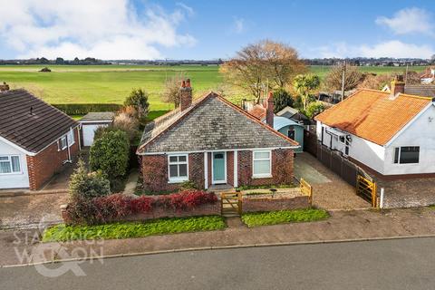 Beach Drive, Scratby, Great Yarmouth 3 bed detached bungalow for sale
