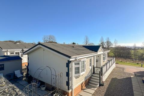 Castle Lake, Saltmarshe Castle, Bromyard 2 bed park home for sale