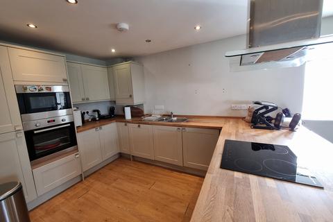 31 Mount Wise, Newquay TR7 2 bed flat for sale