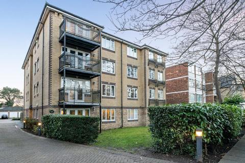 Copers Cope Road, Beckenham, Kent, BR3 2 bed flat for sale