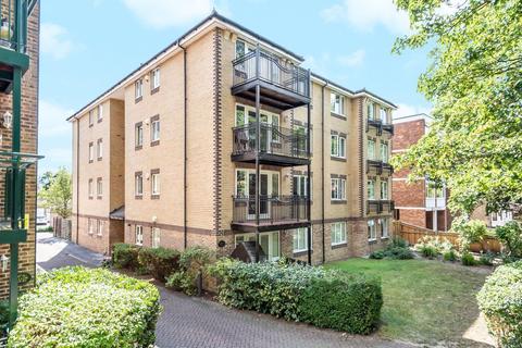 Copers Cope Road, Beckenham, Kent, BR3 2 bed flat for sale