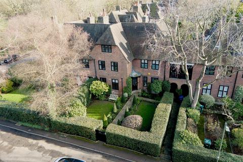 Heath Close, Hampstead Garden Suburb... 5 bed house for sale