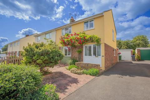 White Lion Park, Malmesbury, SN16 3 bed semi