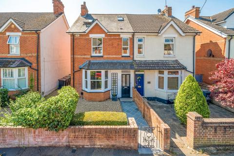 Gordon Avenue, Camberley GU15 4 bed semi