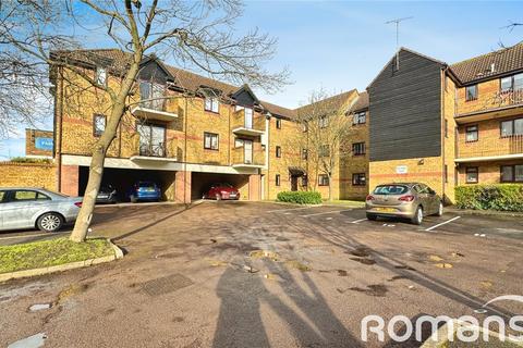 Betjeman Court, Bentinck Road, Yiewsley 1 bed apartment for sale